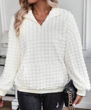 Load image into Gallery viewer, Pippa Quilted Pullover - (Extended Sizes)