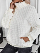 Load image into Gallery viewer, Pippa Quilted Pullover - (Extended Sizes)