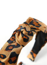 Load image into Gallery viewer, Leopard Print Knotted Headband