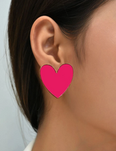 Load image into Gallery viewer, Jumbo Heart Earrings