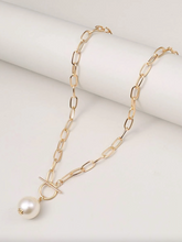 Load image into Gallery viewer, Statement Pearl Necklace