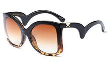 Load image into Gallery viewer, Attention&#39;s in the Side-Details, Oversized Square Sunnies